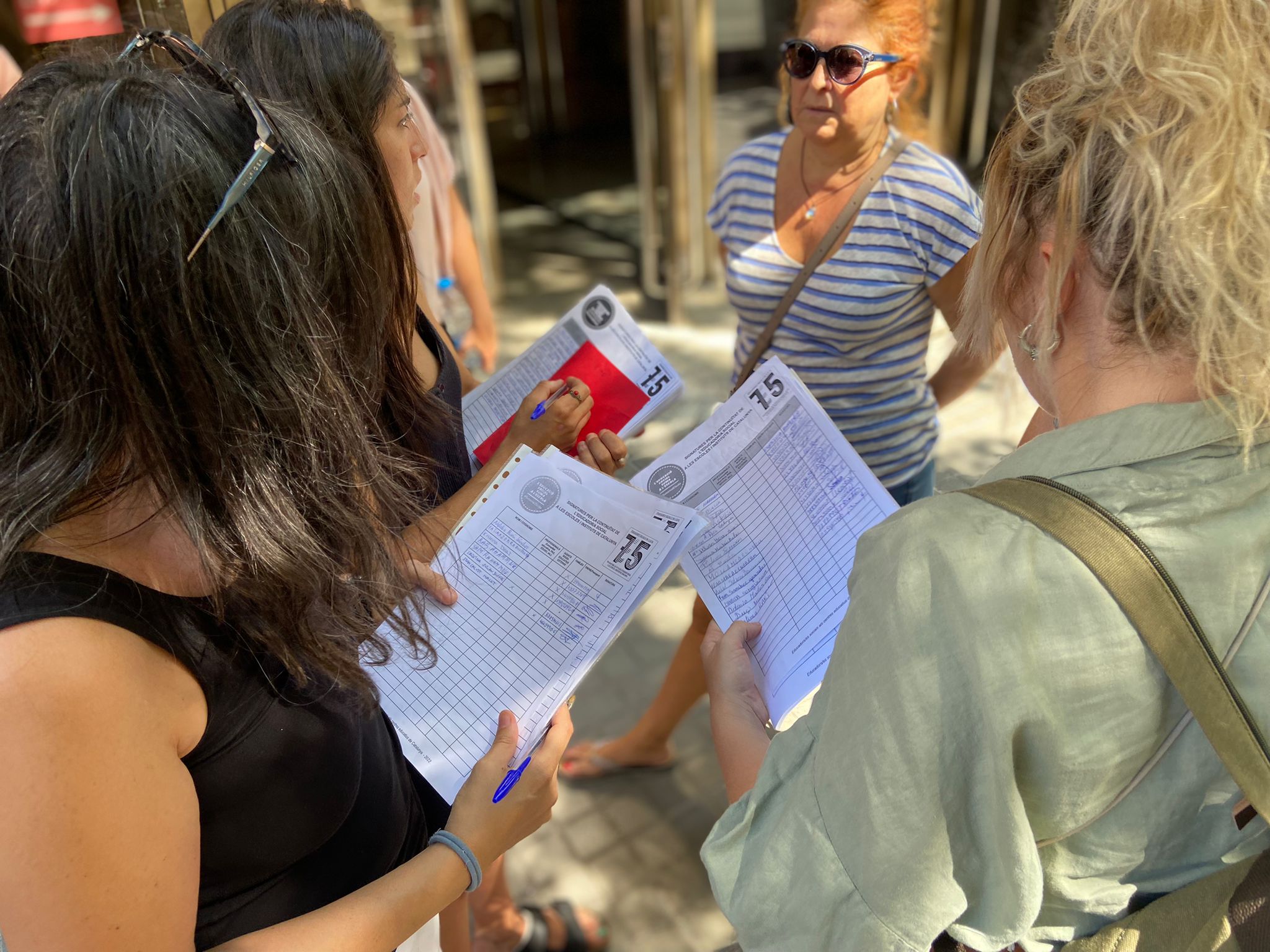 220707Signatures 75Escola 3