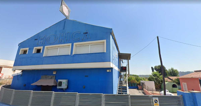 club monica sant andreu barca 10 670x355