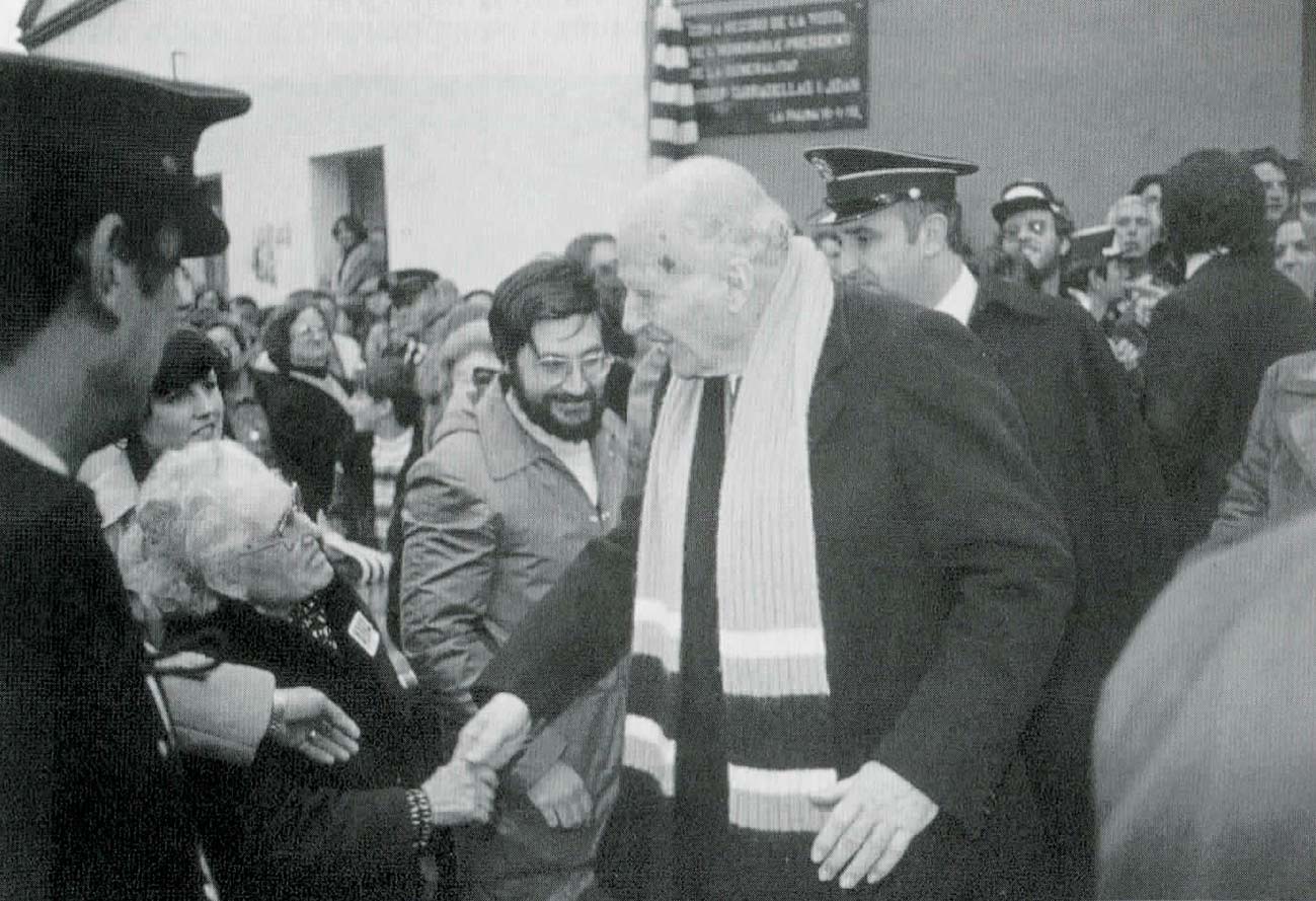 Societat Aliança La Palmarenca visita President Tarradellas 1979 p