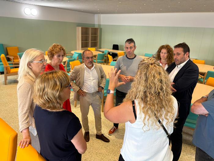 Visita centre de dia Els Cirerers de Sant Joan Desp 4 preview